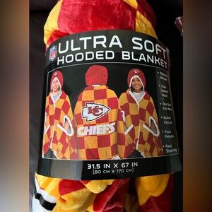 KC Chiefs Ultra Soft Hooded Blanket *NEW*